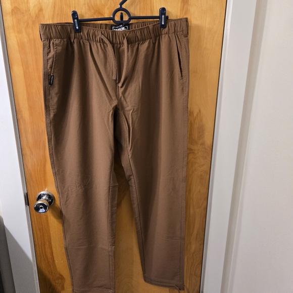 Active/hiking pants - Picture 2 of 4